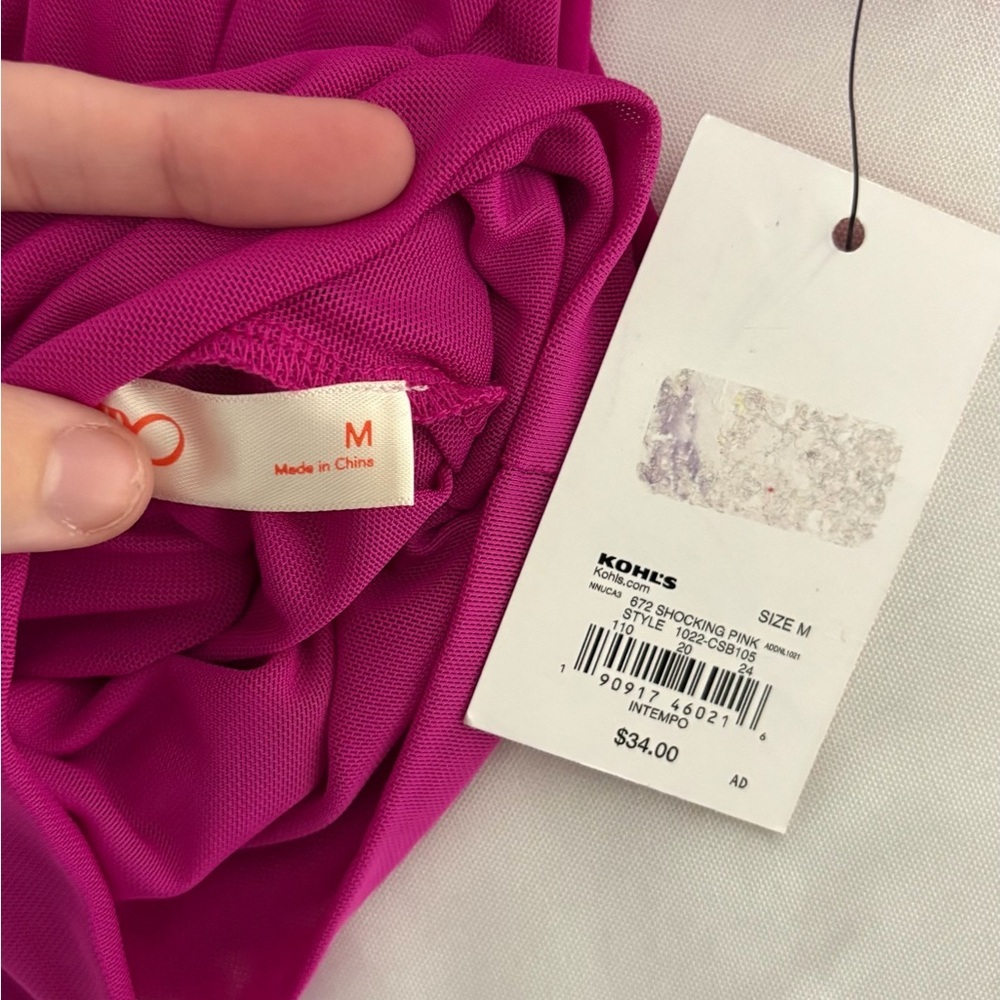 New with tags, womens size medium shirt, #E1171 - Picture 2 of 4